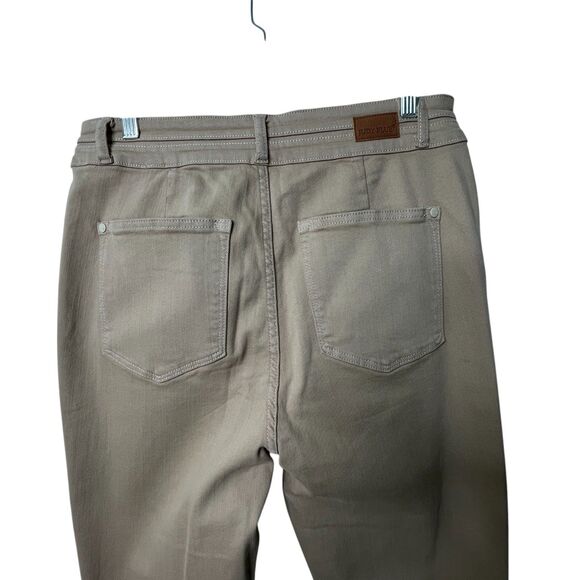 Judy Blue Garment Dyed Tummy Control Flare Jeans Sz 13/31 Khaki Tan Wide Leg - Picture 5 of 13